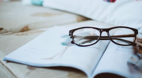 青少年近视发生年龄前移 原因与弱视风险分析