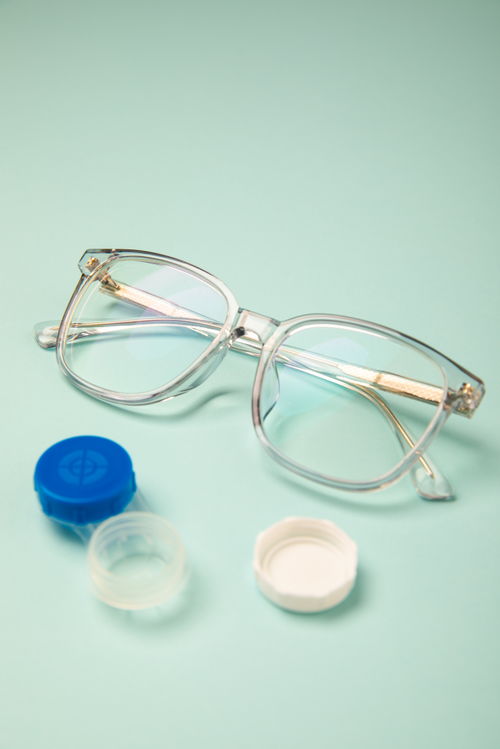 镜中世界 近视眼摄影图下的护眼启示